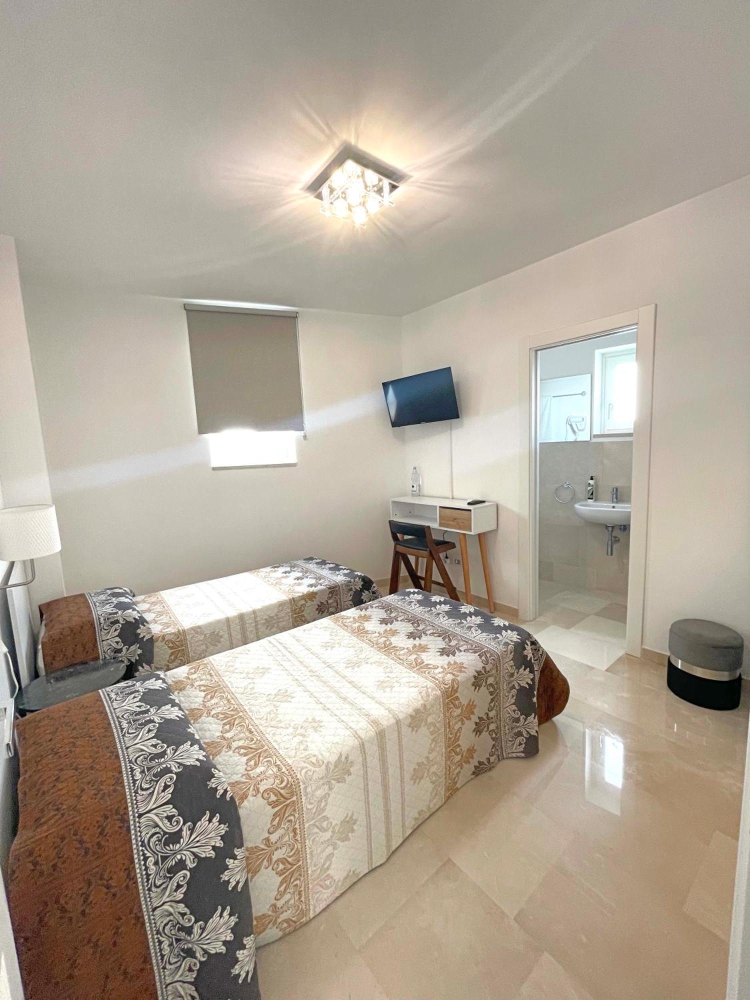 Augustea Bed & Breakfast Sannicandro di Bari Eksteriør bilde